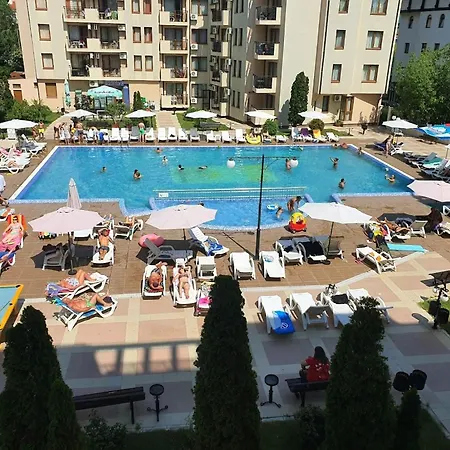 아파트 Sunny Victoria Penthouse