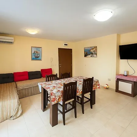 公寓 Sunny Victoria Penthouse 阳光海滩