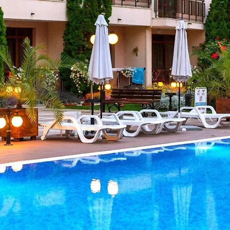 Sunny Victoria Penthouse