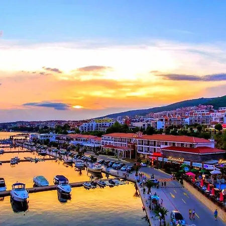 公寓 Sunny Victoria Penthouse *