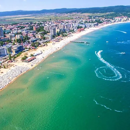 Sunny Victoria Penthouse