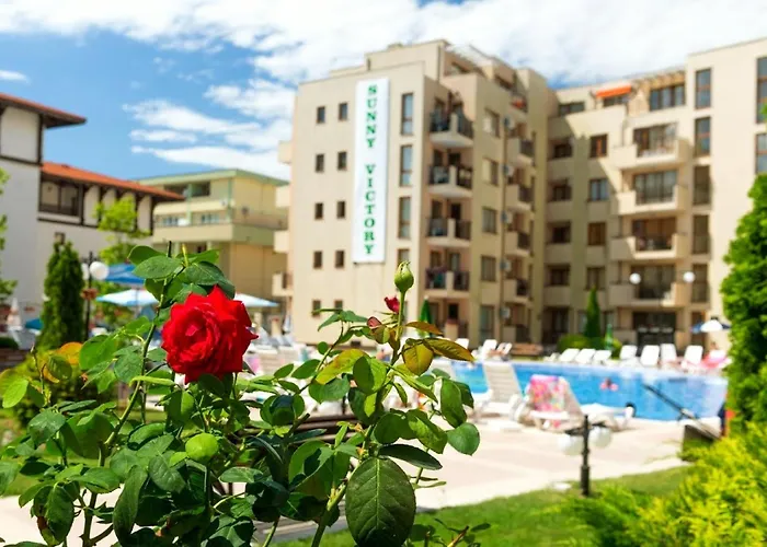 Sunny Victoria Penthouse Apartament