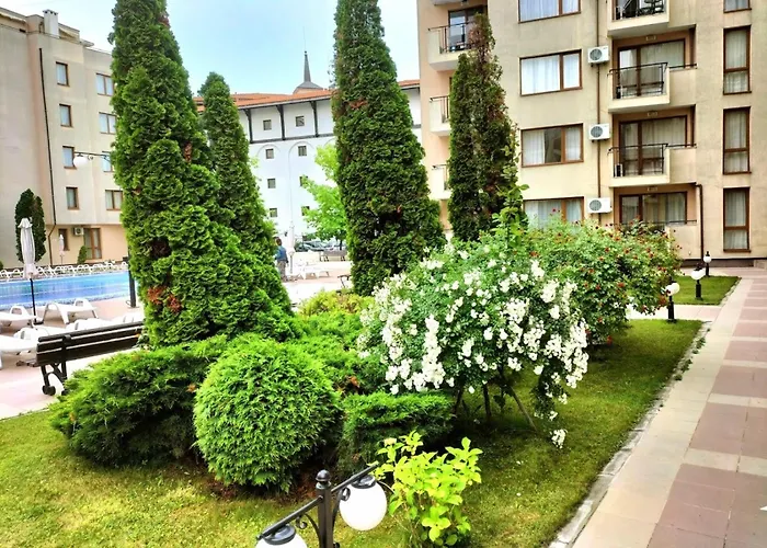 Sunny Victoria Penthouse Apartament